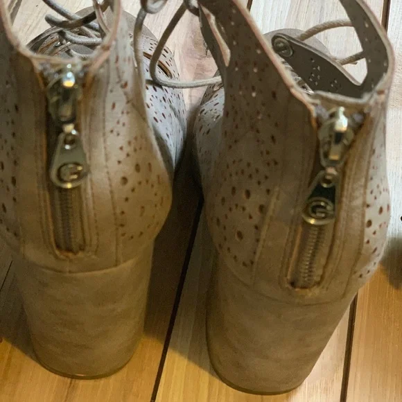 Guess shoes - Picture 6 of 8